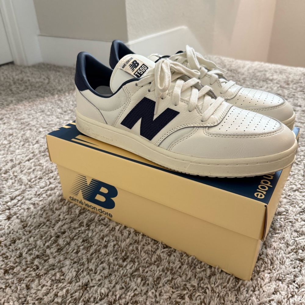Aime Leon Dore Men's White and Navy Sneakers